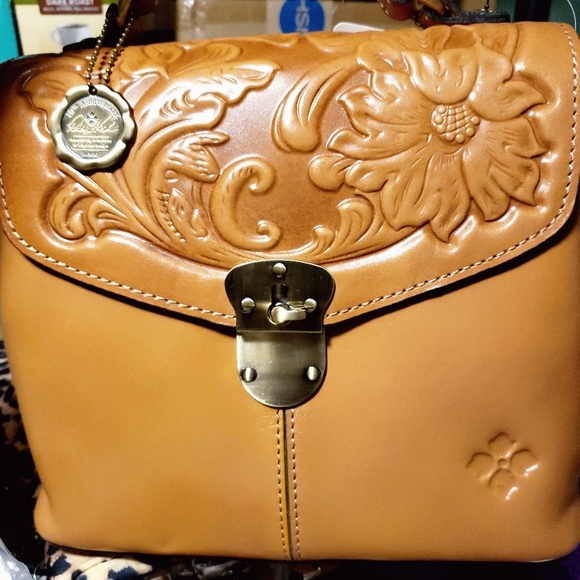 Patricia Nash Sinclair Backpack/Crossbody  NWT ? biscuit or Oxblood